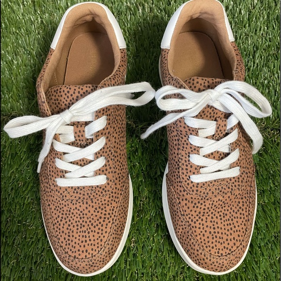 👟 Soft-Brushed Faux-Suede Sneakers For WOMEN - Picture 1 of 12